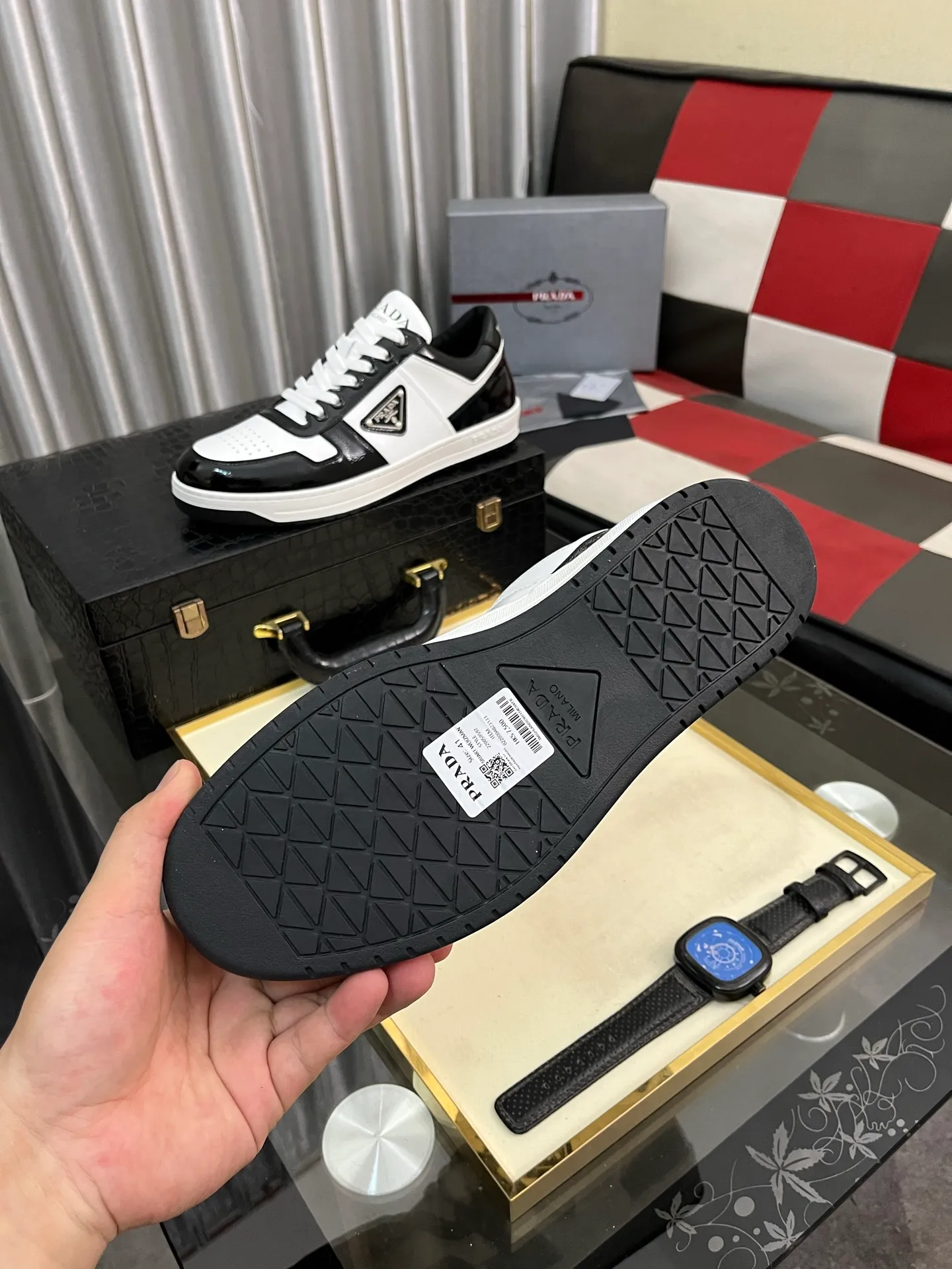 Men's shoes 💰560⌚️⌚️【PRADA】Prada - high-end quality original order 🔍🔍🔍 casual sports shoes - upper: 🔝 Nappa calfskin, brand high satin hollow canvas, shoe body sewn brand metal fasteners, tongue injection molded brand logo - lining: water-dyed cowhide - outsole: ultra-light TPU foam rubber; two-color molded outsole -Ultra-high quality control and fine workmanship: highlighted (high-end, extravagance, and class) -Size: 38-444️⃣colors available